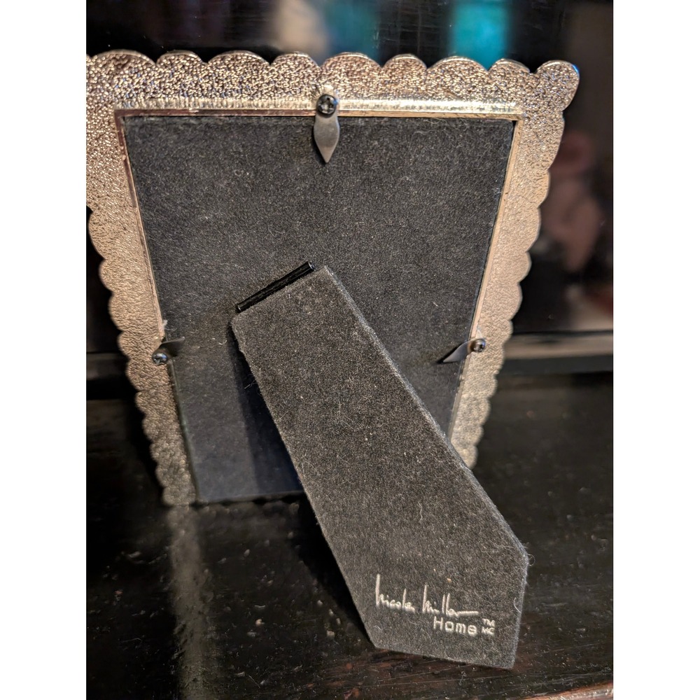 Nicole Miller Home picture frame 4x6 decorative border of pearl and rhinestones. - Picture 4 of 4